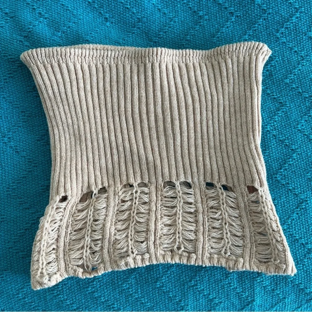 BANDEAU LADDER DETAIL CROP TOP IN NUDE KNIT - Picture 3 of 5